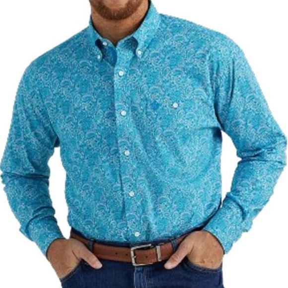 Wrangler Other - Wrangler George Strait Collection Men's Blue Button Down Shirt